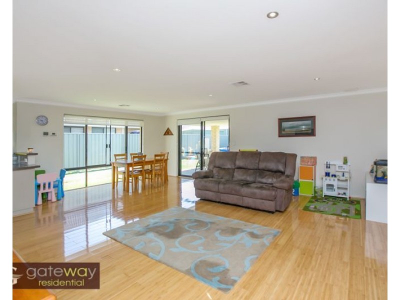17 Heidelberg Street, Aubin Grove WA 6164