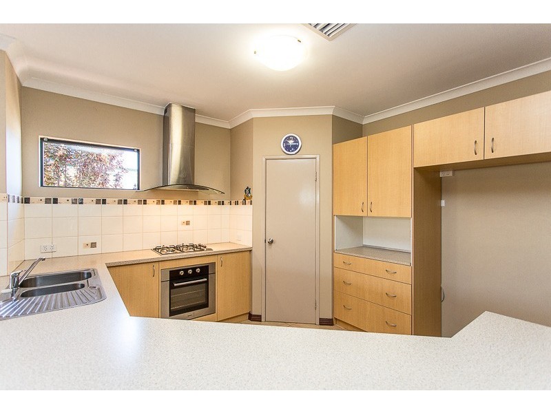 12 Sheringham Bend, Success WA 6164