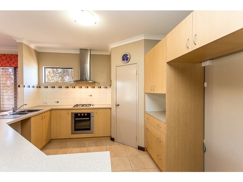 12 Sheringham Bend, Success WA 6164