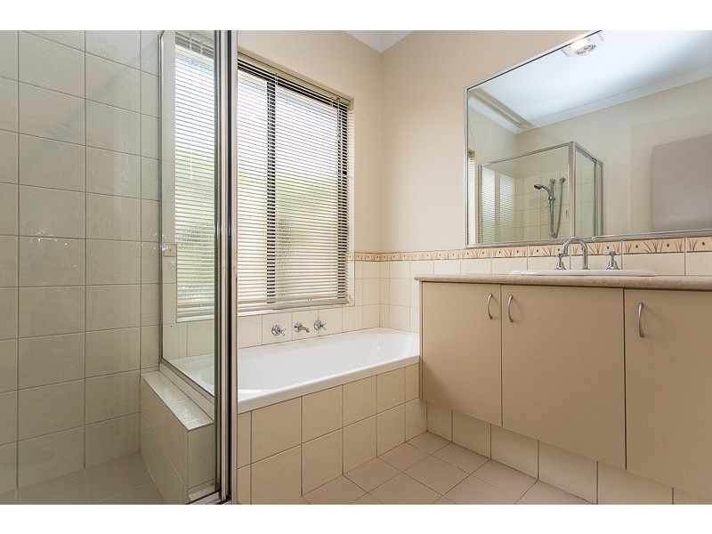 12 Sheringham Bend, Success WA 6164