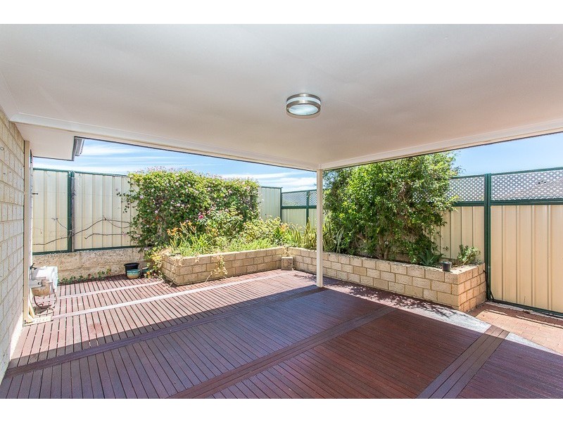 12 Sheringham Bend, Success WA 6164