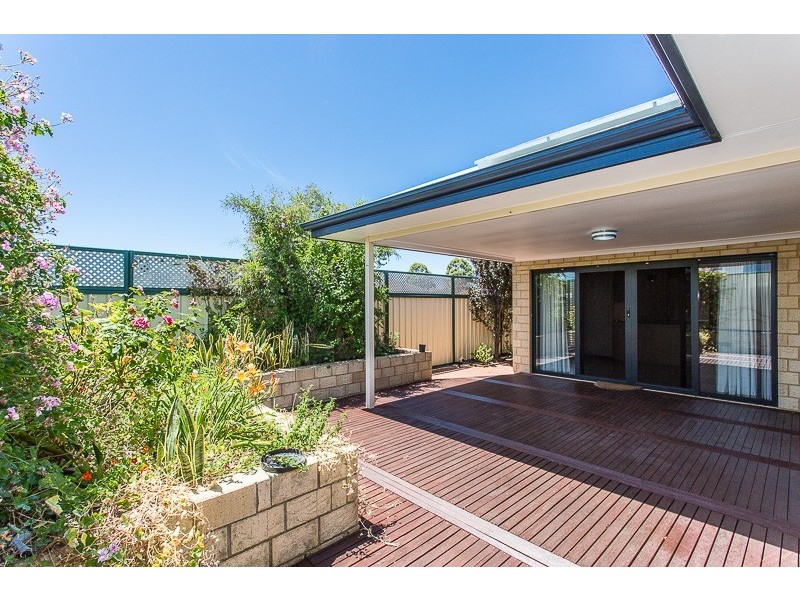 12 Sheringham Bend, Success WA 6164