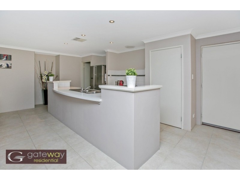 2 Seville Way, Aubin Grove WA 6164