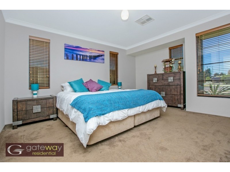 2 Seville Way, Aubin Grove WA 6164