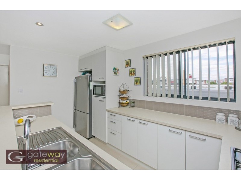 43/2 Stockton Bend, Cockburn Central WA 6164