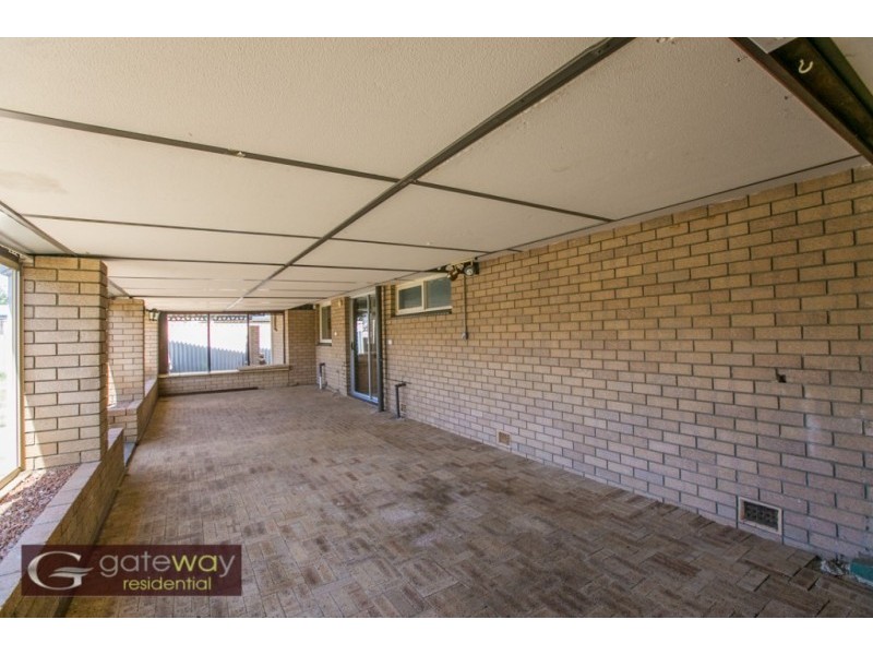 6 Kari Court, Camillo WA 6111