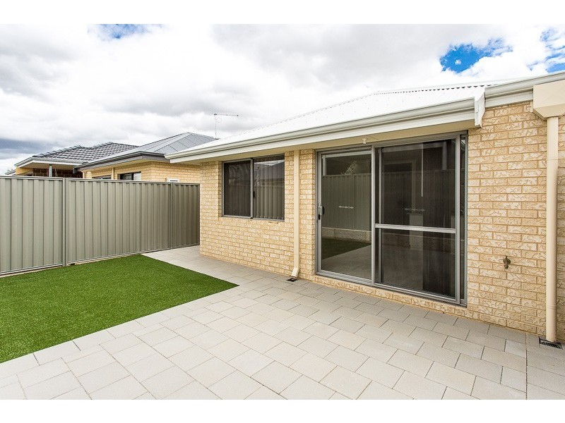 13 Cosin Street, Piara Waters WA 6112