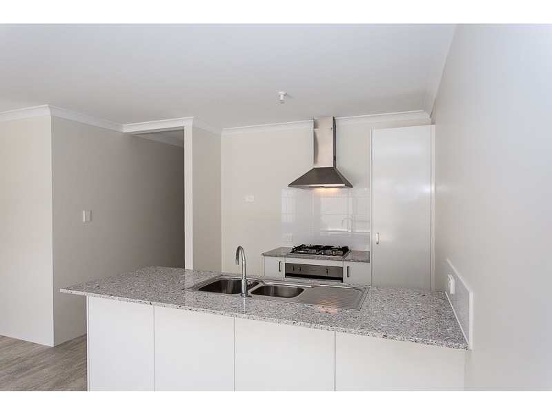 13 Cosin Street, Piara Waters WA 6112