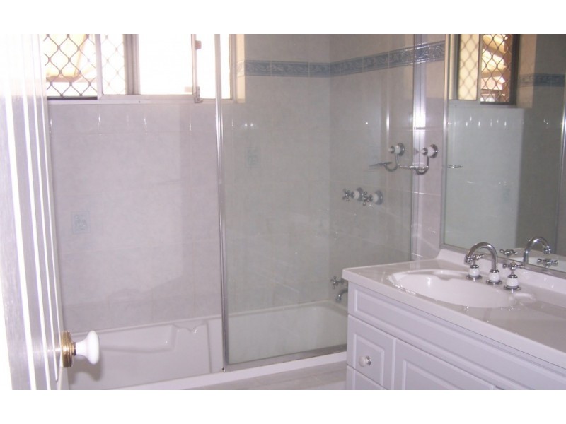 6 Evans Place, Padbury WA 6025