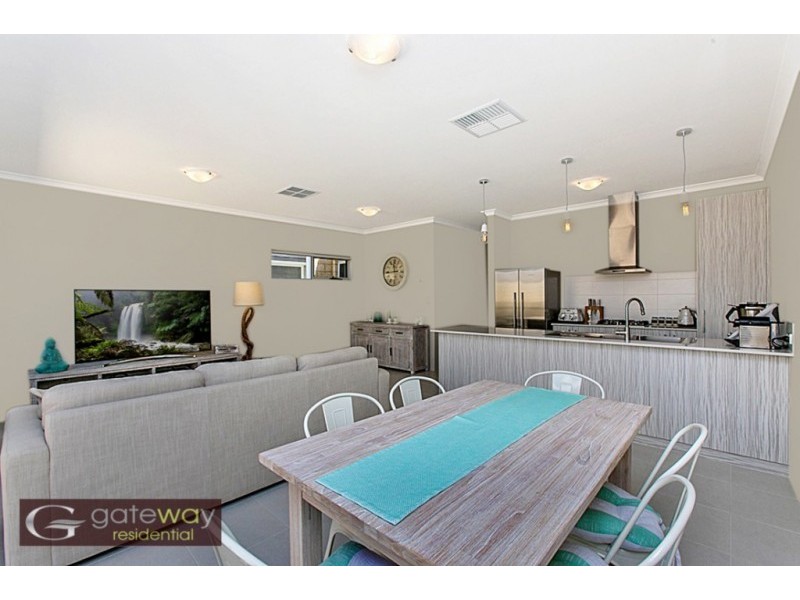 27 Geikie Glade, Wandi WA 6167