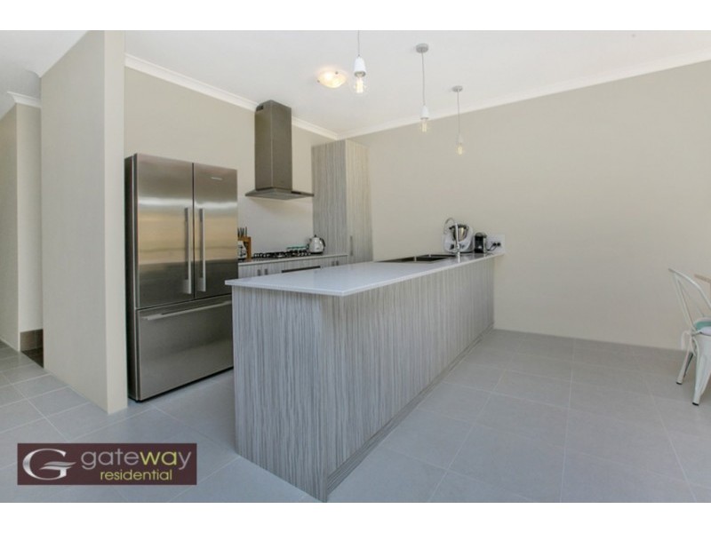 27 Geikie Glade, Wandi WA 6167