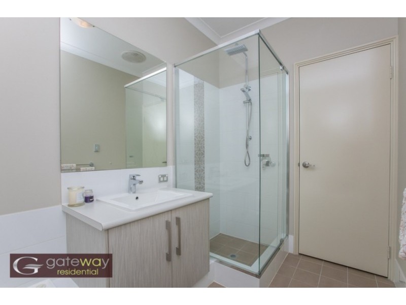 27 Geikie Glade, Wandi WA 6167