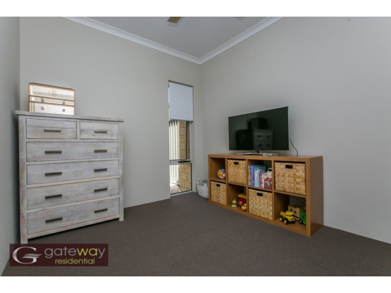 27 Geikie Glade, Wandi WA 6167