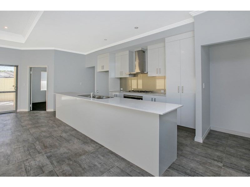1 Beaconsfield Street, St James WA 6102