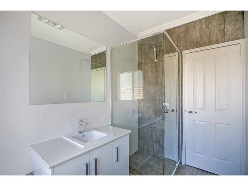 32 Leichardt Street, St James WA 6102