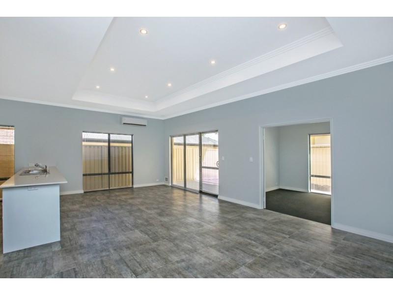 32 Leichardt Street, St James WA 6102