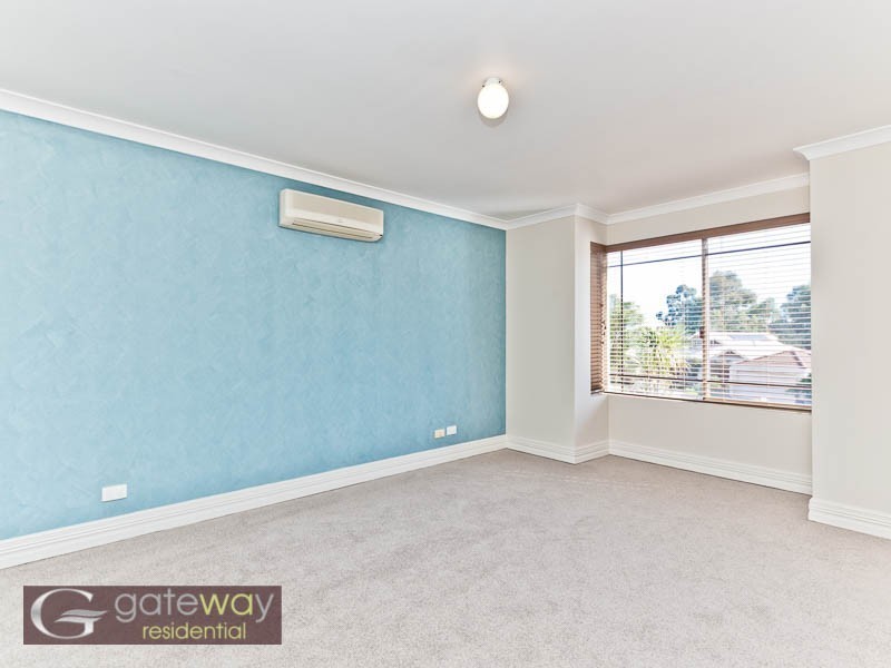 13 Portsea Gardens, Jandakot WA 6164