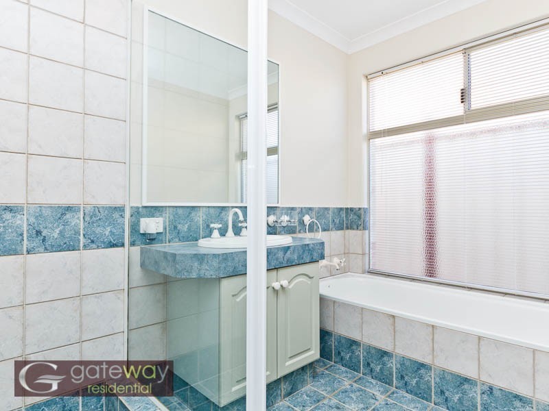 13 Portsea Gardens, Jandakot WA 6164