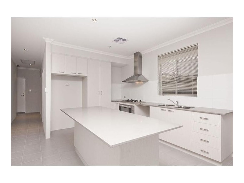 61 Lyon Road, Atwell WA 6164