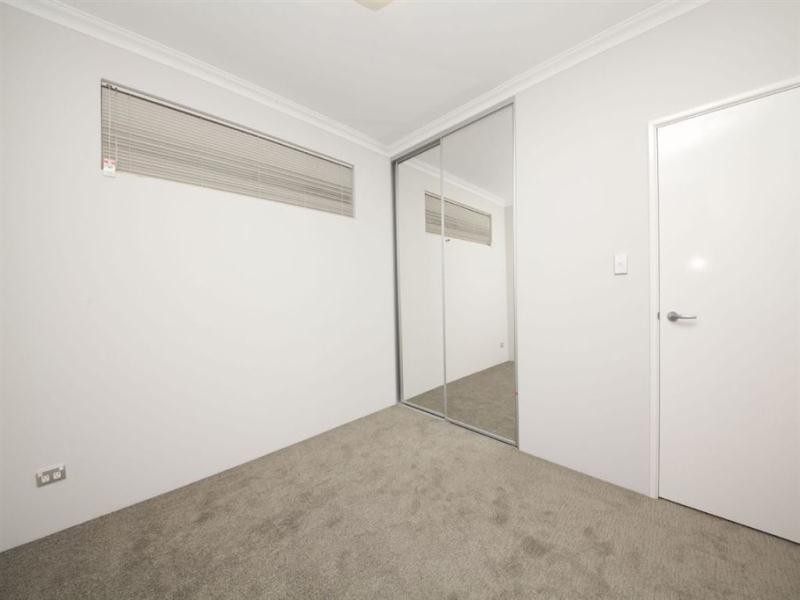 61 Lyon Road, Atwell WA 6164