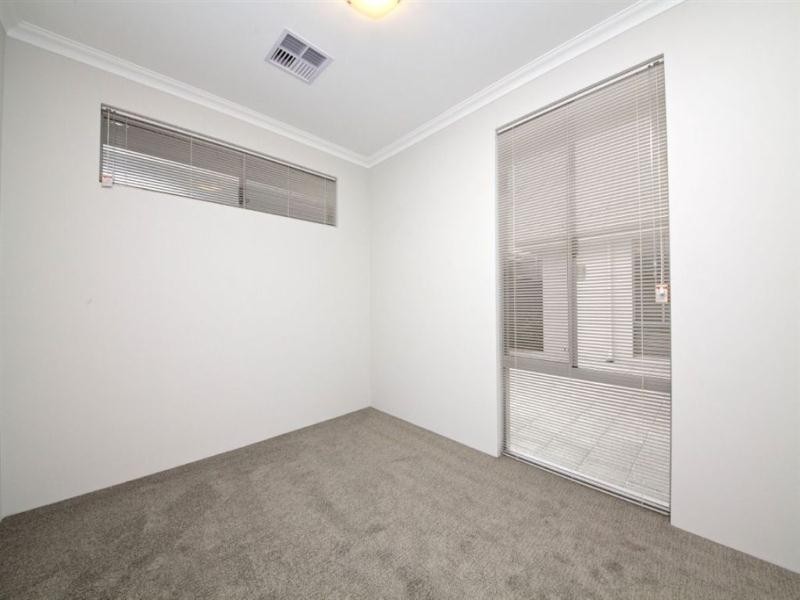 61 Lyon Road, Atwell WA 6164