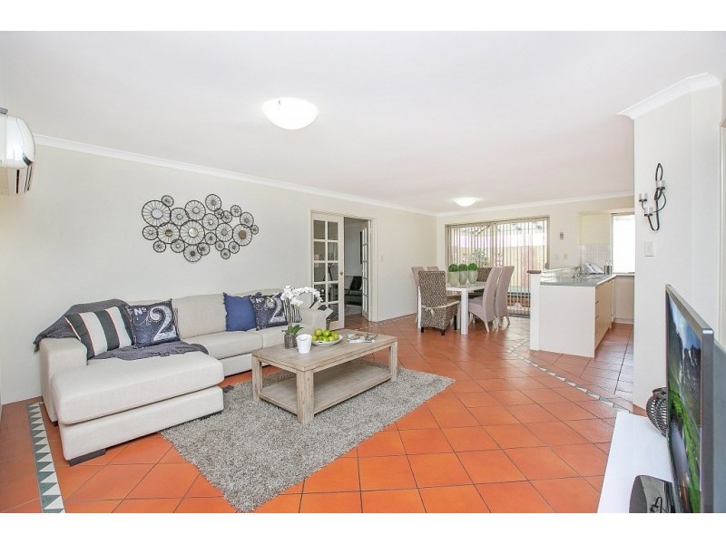 12 Imandra Circuit, Success WA 6164