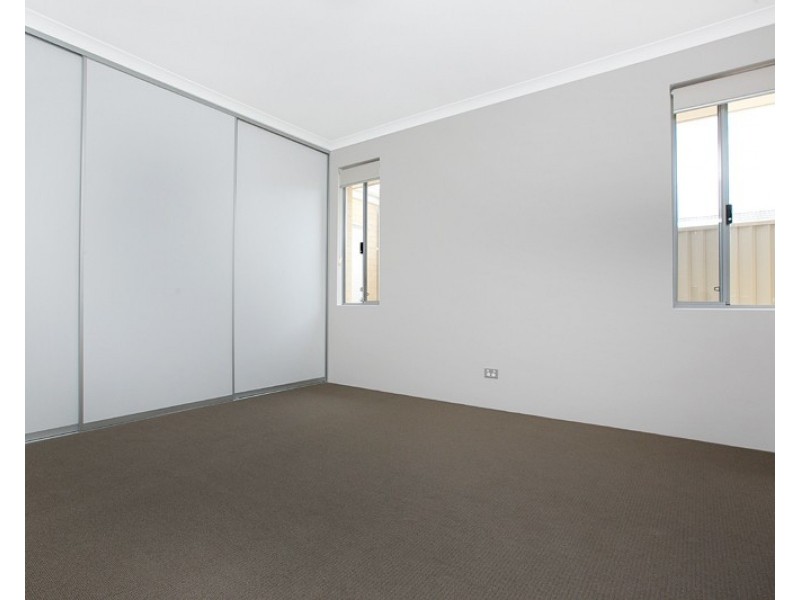 17 Darling Chase, Wandi WA 6167