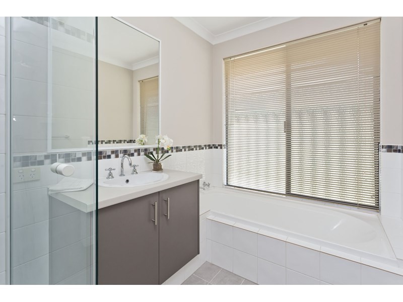 193 Gaebler Road, Aubin Grove WA 6164