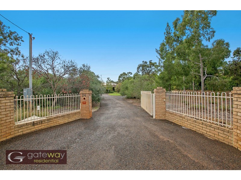 24 Lakes Way, Jandakot WA 6164