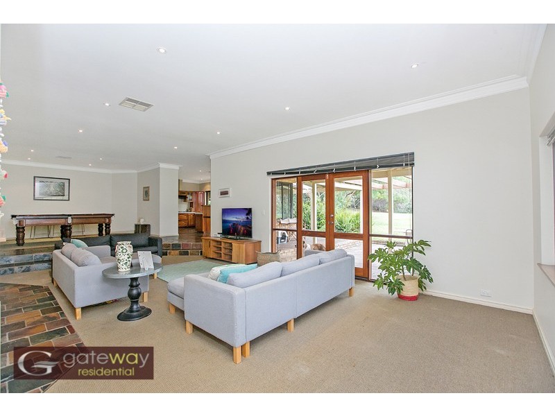 24 Lakes Way, Jandakot WA 6164