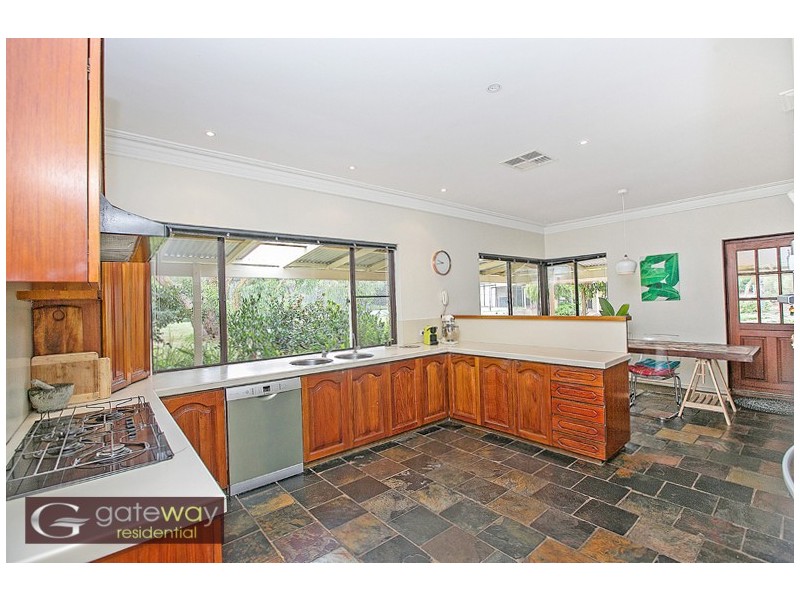 24 Lakes Way, Jandakot WA 6164