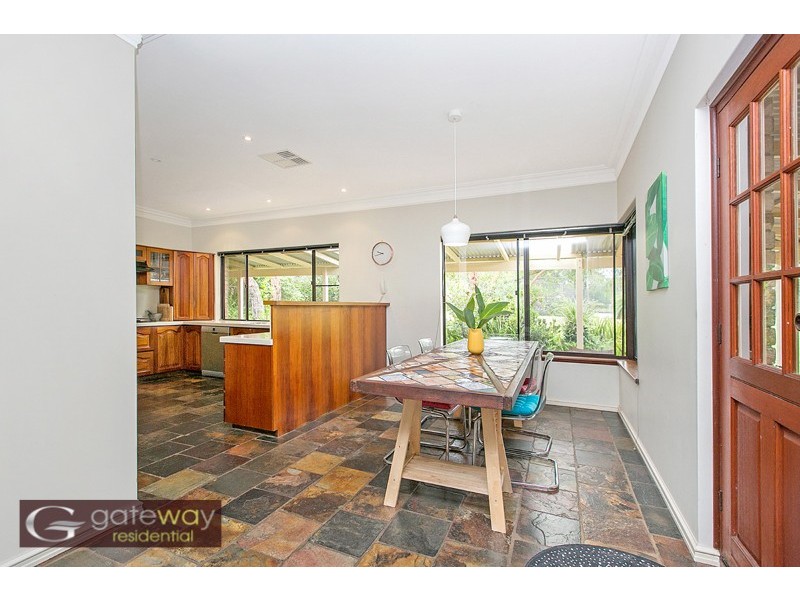 24 Lakes Way, Jandakot WA 6164