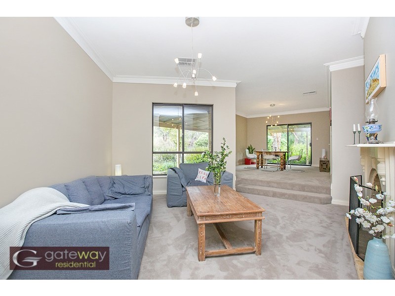 24 Lakes Way, Jandakot WA 6164