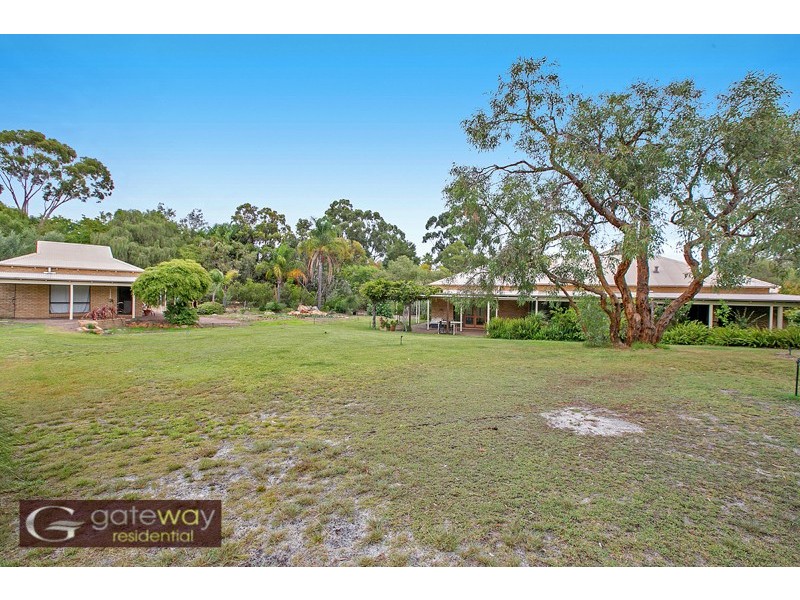 24 Lakes Way, Jandakot WA 6164