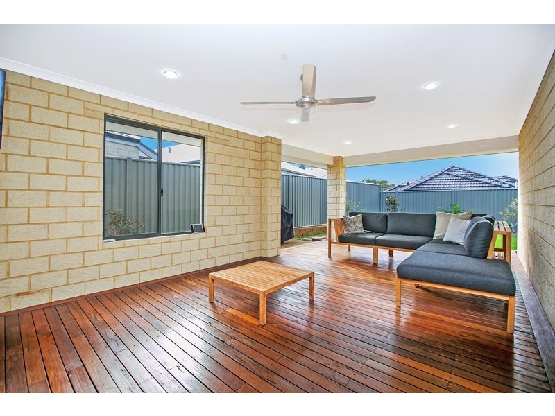 80 Honeywood Ave, Wandi WA 6167