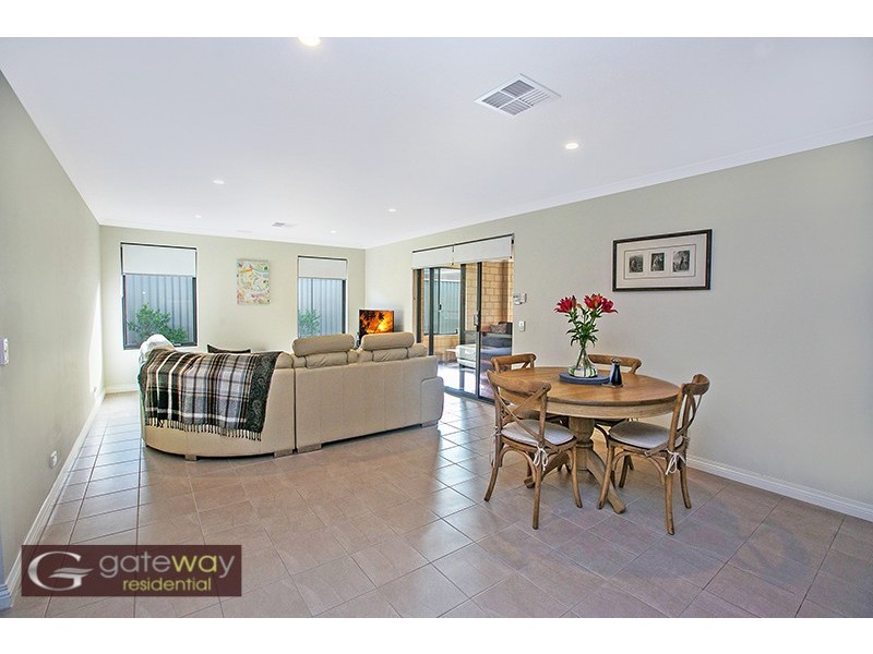 80 Honeywood Ave, Wandi WA 6167