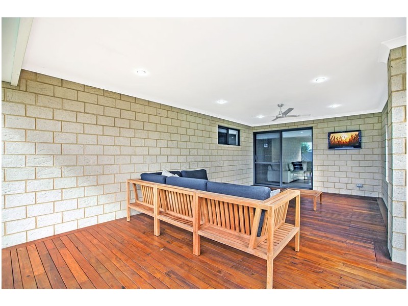 80 Honeywood Ave, Wandi WA 6167