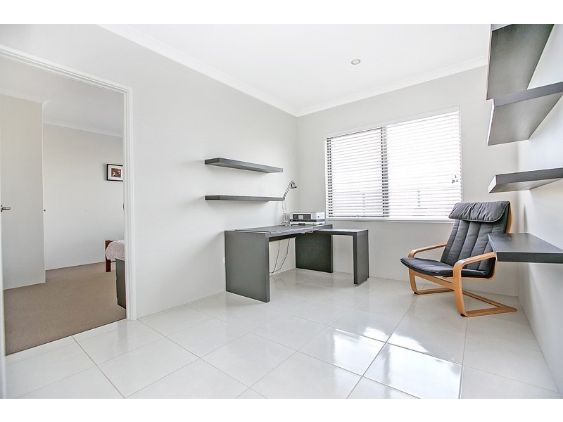 49 Murrumbidgee Drive, Hammond Park WA 6164