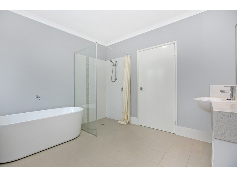 49 Murrumbidgee Drive, Hammond Park WA 6164