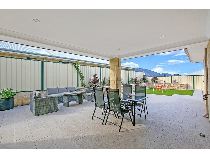 49 Murrumbidgee Drive, Hammond Park WA 6164