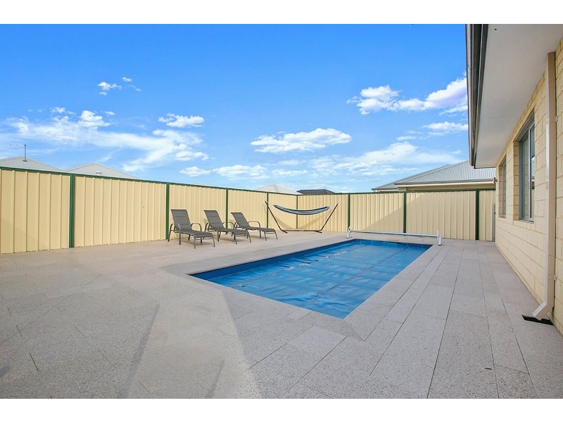 49 Murrumbidgee Drive, Hammond Park WA 6164