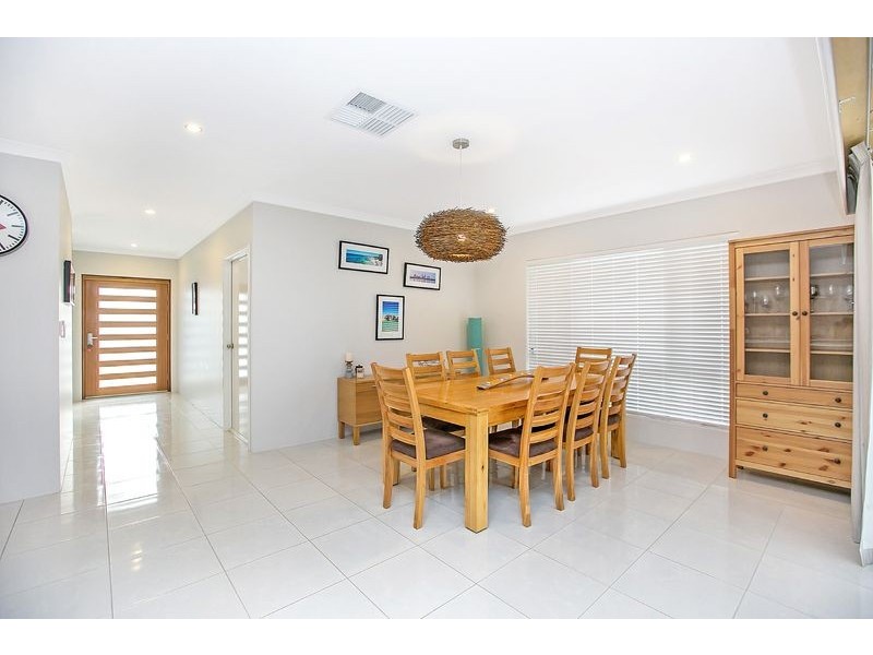 49 Murrumbidgee Drive, Hammond Park WA 6164