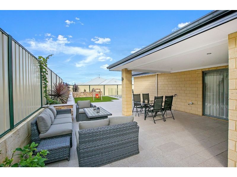 49 Murrumbidgee Drive, Hammond Park WA 6164