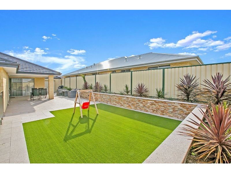 49 Murrumbidgee Drive, Hammond Park WA 6164