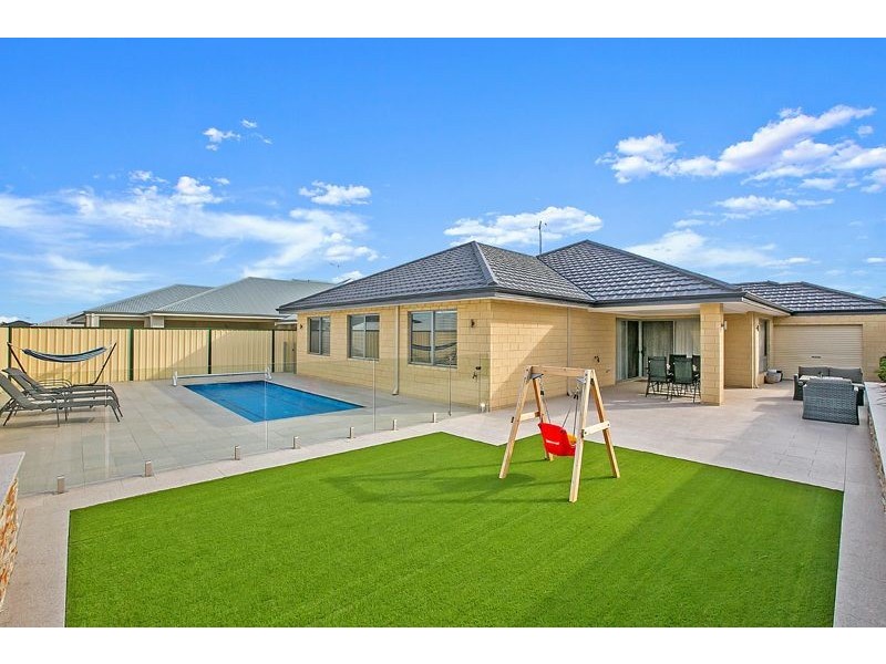 49 Murrumbidgee Drive, Hammond Park WA 6164