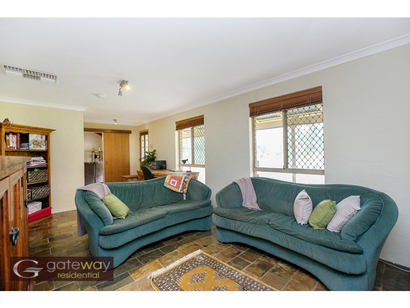 11 Glendale Crescent, Jandakot WA 6164