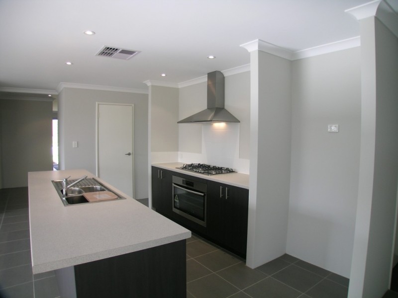 16 Brantwood Turn, Wellard WA 6170