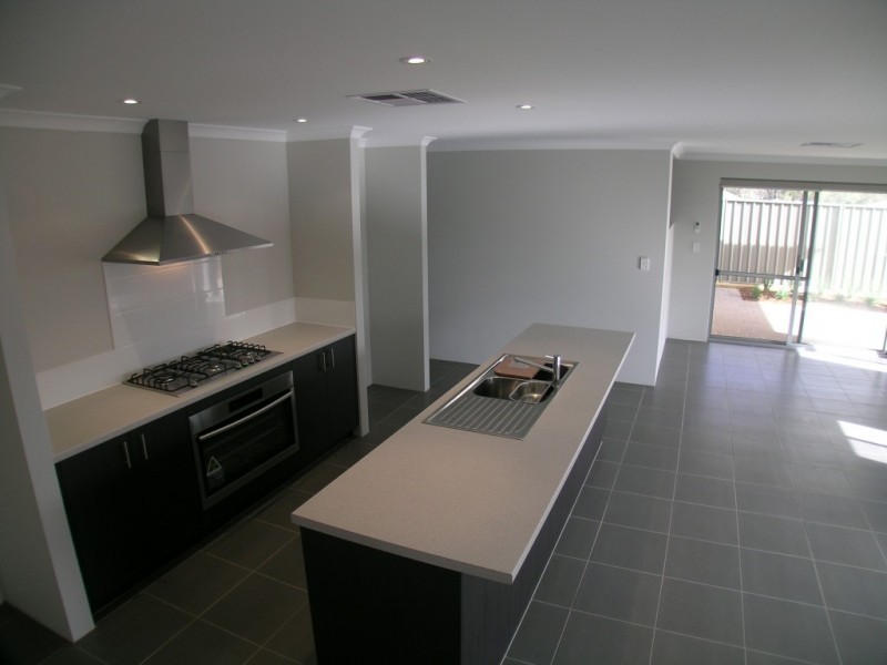 16 Brantwood Turn, Wellard WA 6170