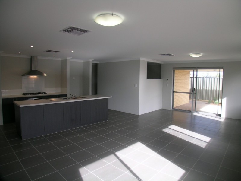 16 Brantwood Turn, Wellard WA 6170