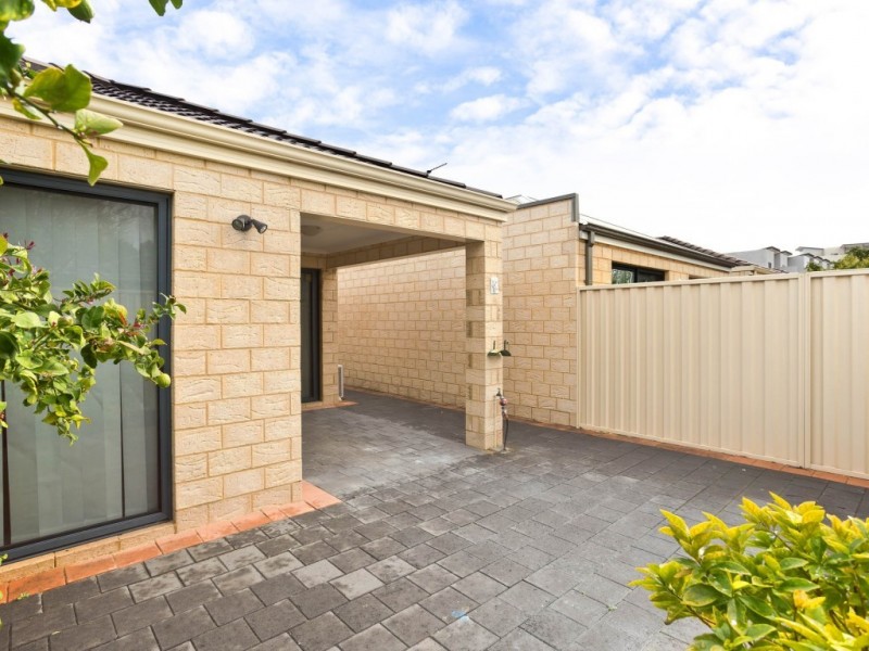6/17 Pearson Drive, Success WA 6164